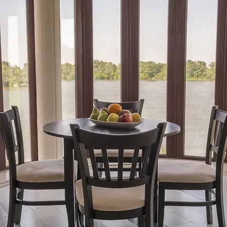 престиж Хотел 2*