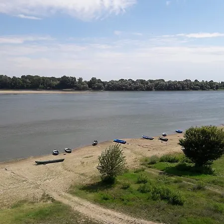 престиж Хотел Белене